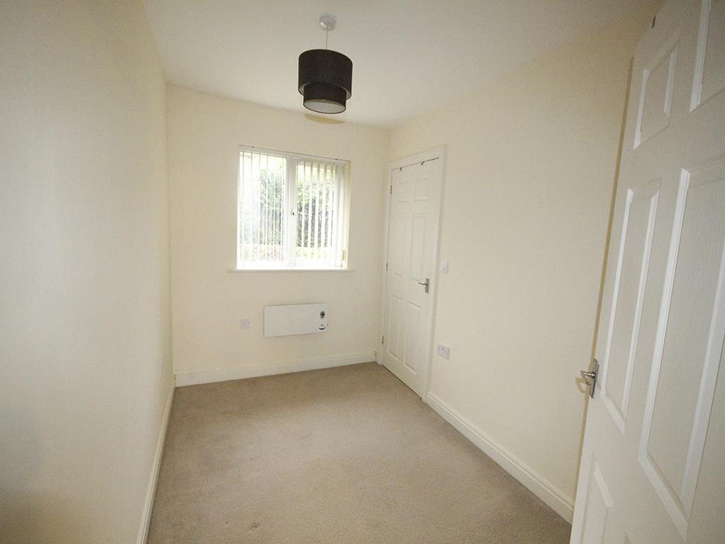 2 bedroom apartment To Let in Burnley - _MG_9865.jpg